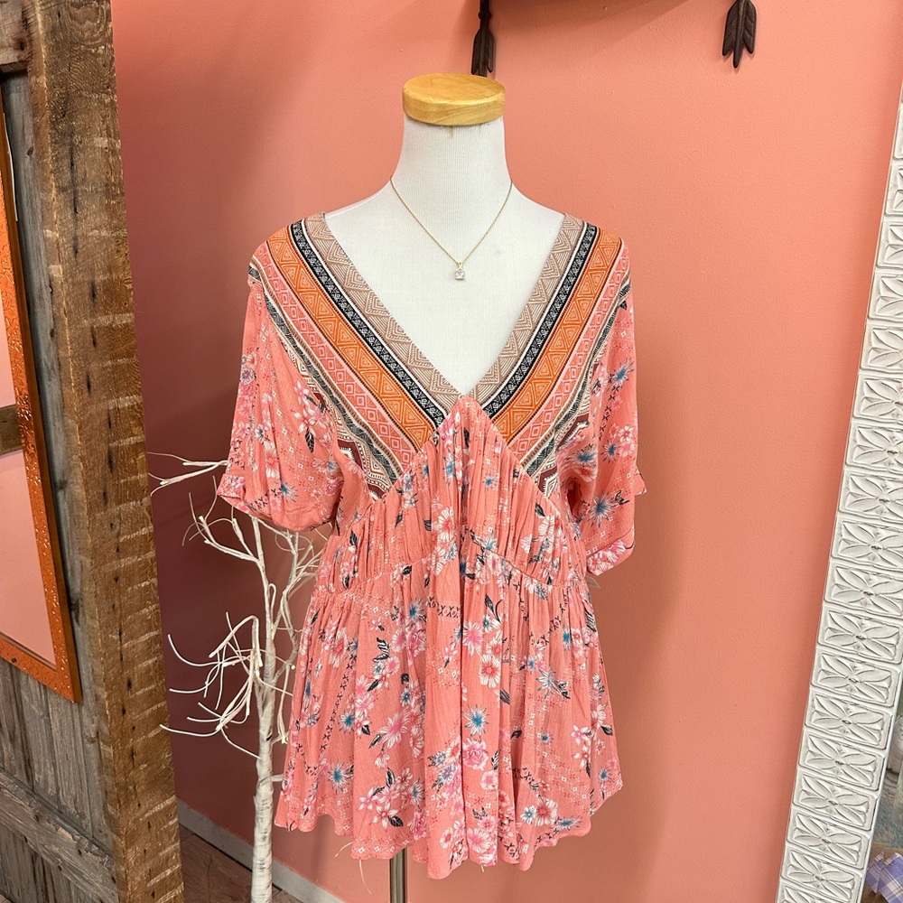 NEW! DAVI & DANI Pink Floral V-Neck Blouse/Tunic